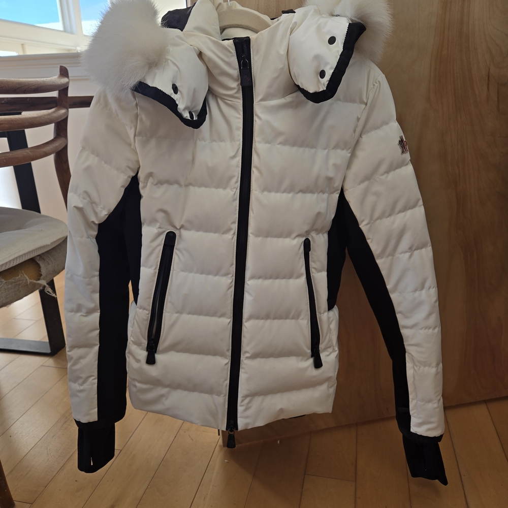 MONCLER LAMOURA Women's White and Black Down Puffer Jacket Real FUR